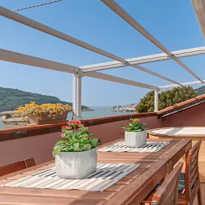 Apartment The Boat House Portovenere, Porto Venere